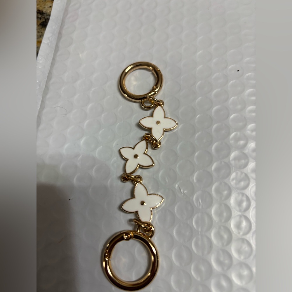 Gold and white Flower-Link Keychain 6” strap extender